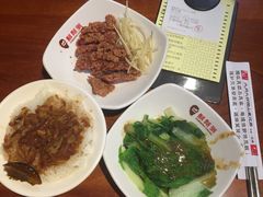 经典鲁肉饭C餐-胡须张鲁肉饭(美食文化馆店)
