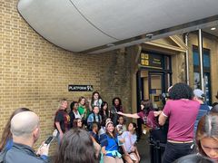 -九又四分之三站台