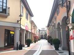 -佛罗伦萨小镇广佛名品奥特莱斯(疏港路店)