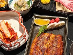 -山川小町·极番烧肉(新地假日广场店)