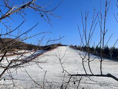 -秦皇古道滑雪场