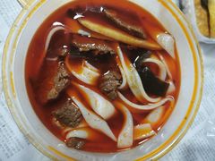 红烧牛肉汤粉-精粉世家(汉街总部国际A座店)
