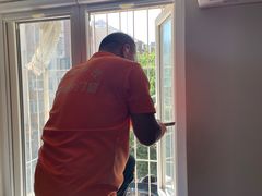 -伟瑞门窗换纱窗窗户维修玻璃维修(海淀店)