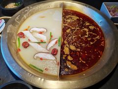 骨头汤锅底-九鼎轩脆毛肚火锅(南京东路店)