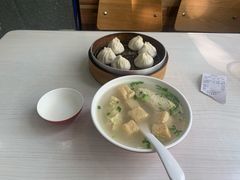 -珊珊小笼馆(仙霞路店)