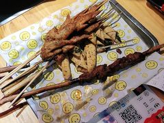 碳烤红柳羊肉-新疆烧烤王(广灵店)