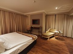 -曼谷拉差达绿宝石酒店