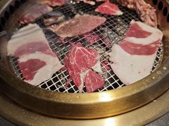 -铭牛烧肉·和牛海鲜自助(高新月牙湖店)