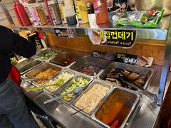 -江南猪肉商会无限续吃(弘大店)