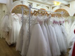 -厦门苏迪尔婚纱礼服批发零售/男装定制