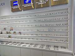 -美式眼镜·授权蔡司.依视路.尼康.豪雅.明月(南翔印象城店)