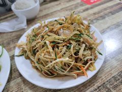 -洪姐川菜东北菜铁锅炖(天生丽街店)