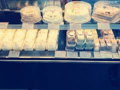 -红宝石·鲜奶小方·海派西点房(南丹店)