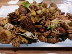 -嗨辣小聚·盘锦河蟹·海鲜烧烤龙虾(盘锦十年好店)