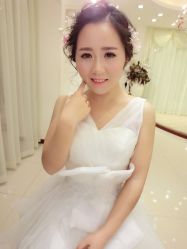 -艾米丽婚纱礼服