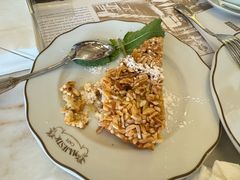 -Majestic Café