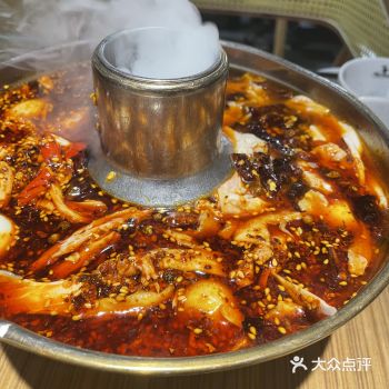 三个菜五个人吃饱的体育西火锅