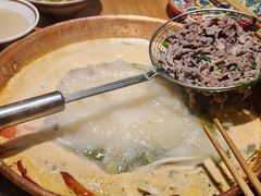 -洱火云南酸菜牛肉火锅(石景山当代商城店)