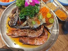 -明洞阿姨·韩式酱蟹烤肉·创意料理(三元桥店)