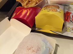 -麦当劳(星光行店)