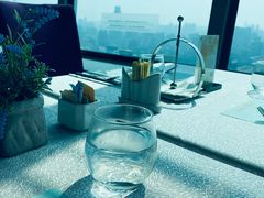 -亚洲国际大酒店·云顶阁旋转自助餐厅