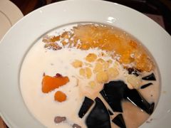 -RUXU入续糖水铺与包(卓悦中心店)
