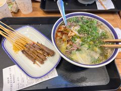 -云阿蛮云南生烫牛肉米线(奉贤路店)