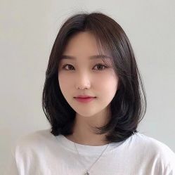 -变画·发型STUDIO