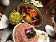 -小天鹅火锅·一线江景洪鼎旗舰店(洪崖洞店)