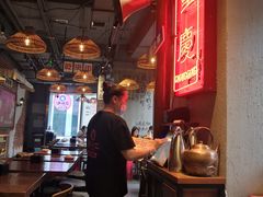 大堂-炉小二铜锅牛蛙•川湘菜(三里屯店)