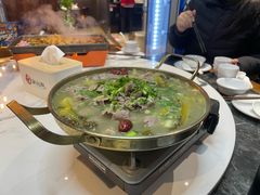 酸菜羊肉锅-欧记轩龙虾·私房菜(A店)