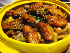 -多嘴肉蟹煲(华联店)