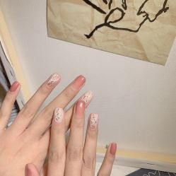 -米小兔美甲美睫