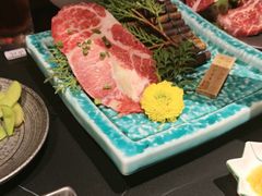 -山川小町·极番烧肉(新地假日广场店)