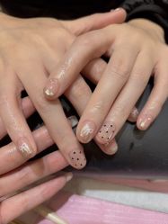 -兔兔妹款式美甲美睫