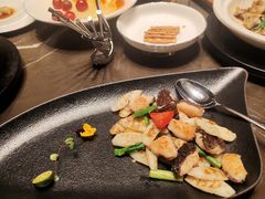 -海派悦庭·海胆烧麦·新融合菜(凯德广场店)