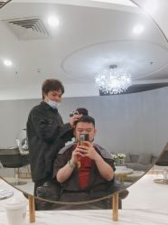 点击看大图 -八佰伴8008星级形象店