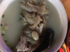 -雷祖芳老妈蹄花店