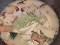 -鲜潭蒸汽石锅鱼(五道口购物中心店)