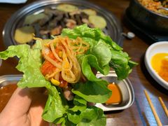 小菜碳生菜无限量-·缸桶屋·韩式牛肋条自助烤肉(西湖D11店)