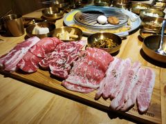 牛五花-金顺韩式烤肉·网红烤肉店(广利路店)