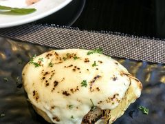 -大中华希尔顿酒店-念自助餐·嗨啤·小龙虾