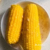 保证玉米不断流。煮大米饭时，放2支玉米一块煮