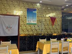 大堂-炕锅羊肉土火锅面片大王