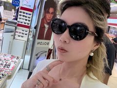 -美式眼镜·授权蔡司.依视路.尼康.豪雅.明月(人民广场店)