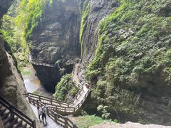 -龙水峡地缝景区