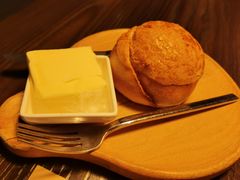 法国总统菠萝油-来龙里 精致 东南亚餐室(万象城店)