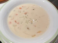 奶油海鲜汤-萨莉亚意式餐厅(杭州滨江天街店)