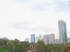 -万绿园