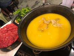 -鲜入围煮花胶鸡海鲜火锅